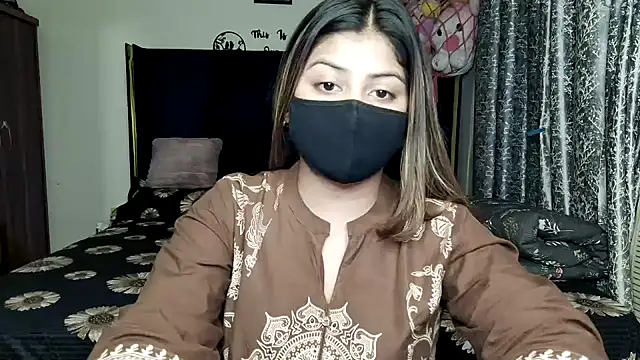 Hoty-Shivangi online show from 06-21-26, 06:10