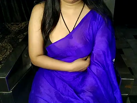 Snapshot of aarushi_sharmaa chatting on 05-20-26, 04:24 aarushi sharmaa online show from 05-20-26, 04:24