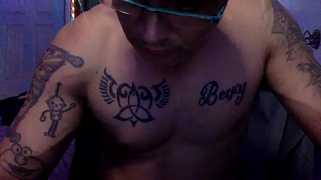 Snapshot of Buffshagswell chatting on 03-24-26, 06:13 Buffshagswell online show from 03-24-26, 06:13