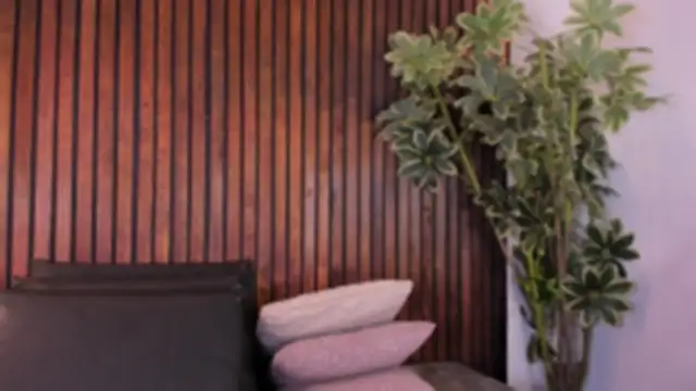 Jennmiiller  online show from 11-06-25, 12:17