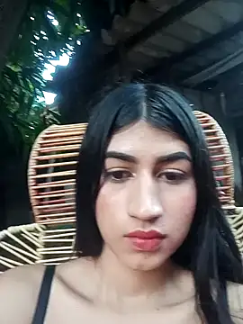 Snapshot of Julix_A chatting on 01-19-25, 11:23 Julix A online show from 01-19-25, 11:23