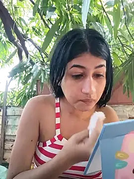 Snapshot of Julix_A chatting on 11-16-25, 07:30 Julix A online show from 11-16-25, 07:30