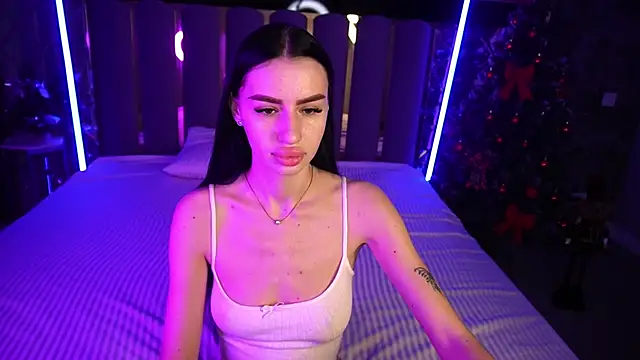 Snow WhiteeeX online show from 12-23-25, 06:33