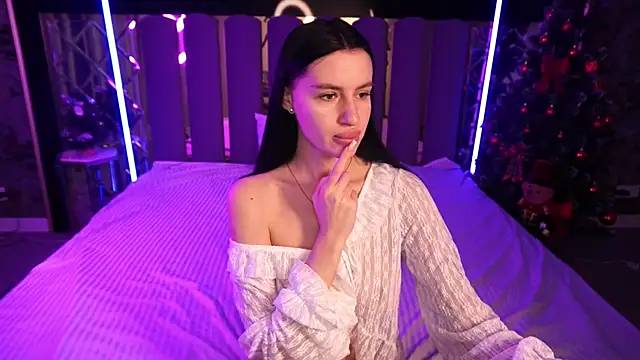 Snow WhiteeeX online show from 01-13-26, 06:40