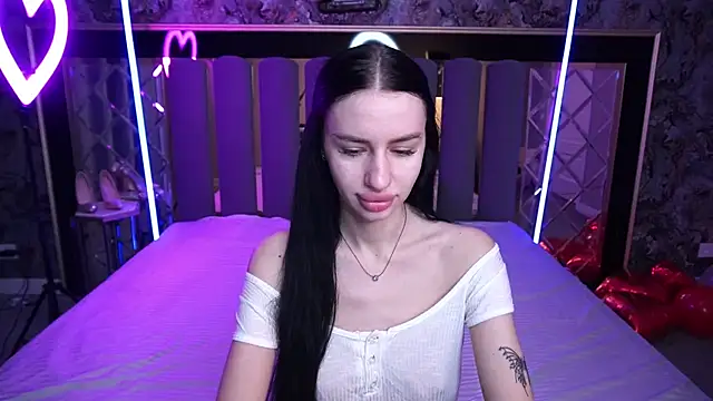 Snow WhiteeeX online show from 02-08-26, 06:39