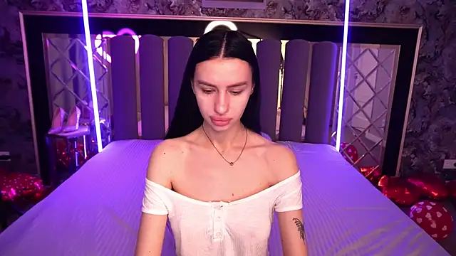 Snow WhiteeeX online show from 02-14-26, 06:43