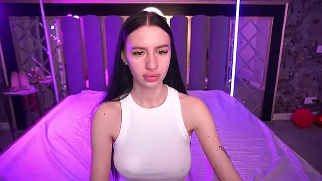 Snow WhiteeeX online show from 03-29-26, 05:40