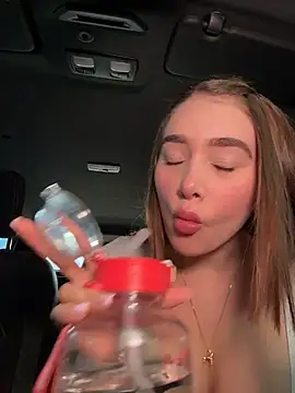 Lanataylor- online show from 03-08-26, 08:23