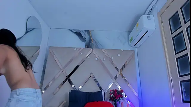 ninaht online show from 11-02-25, 08:44