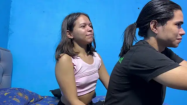 Snapshot of frank_and_claudette chatting on 02-03-25, 02:13 frank and claudette online show from 02-03-25, 02:13