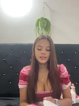 Snapshot of Natasha_by chatting on 03-03-25, 02:48 Natasha by online show from 03-03-25, 02:48