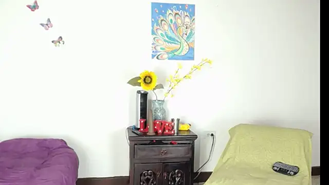 Snapshot of Madison__12 chatting on 12-25-24, 08:07 Madison  12 online show from 12-25-24, 08:07