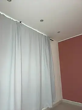 Snapshot of _ISABELLA_HOT_ chatting on 03-10-25, 11:42 ISABELLA HOT online show from 03-10-25, 11:42