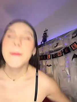 Snapshot of _ISABELLA_HOT_ chatting on 10-22-25, 12:16 ISABELLA HOT online show from 10-22-25, 12:16