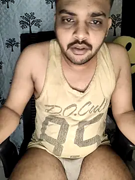 Snapshot of Mr_Handsome_hunk chatting on 11-02-25, 06:43 Mr Handsome hunk online show from 11-02-25, 06:43