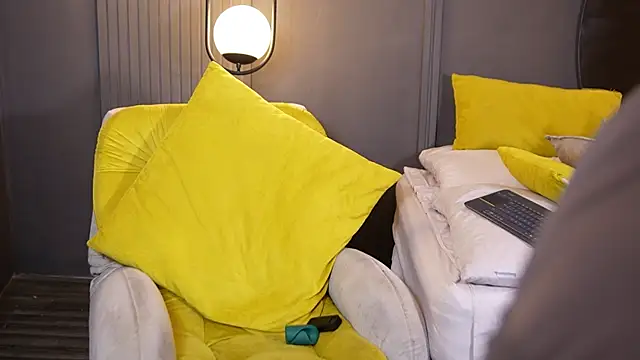 Austin bolt online show from 04-18-26, 01:53