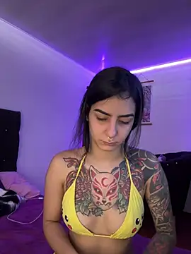 Snapshot of Alice_woodville chatting on 01-12-25, 07:53 Alice woodville online show from 01-12-25, 07:53