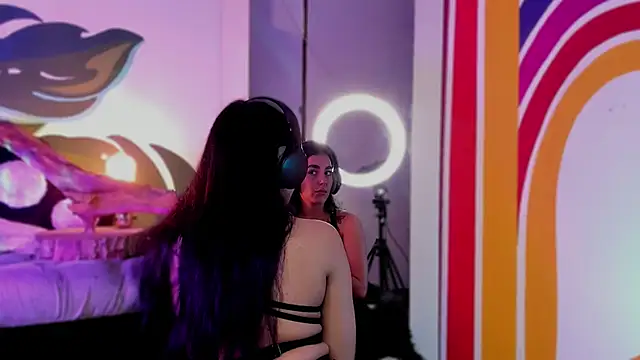 Snapshot of Alice_woodville chatting on 09-17-25, 07:15 Alice woodville online show from 09-17-25, 07:15