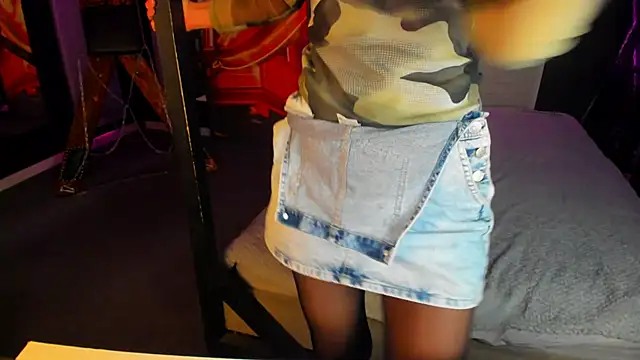 Elizabe th online show from 02-17-25, 09:19