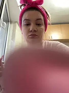 MelanieBrownn online show from 02-09-25, 05:50