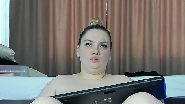 MelanieBrownn online show from 07-25-26, 06:55