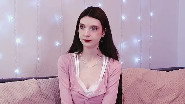 KimWilli online show from 01-16-25, 04:18