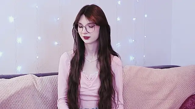 KimWilli online show from 01-26-25, 04:09