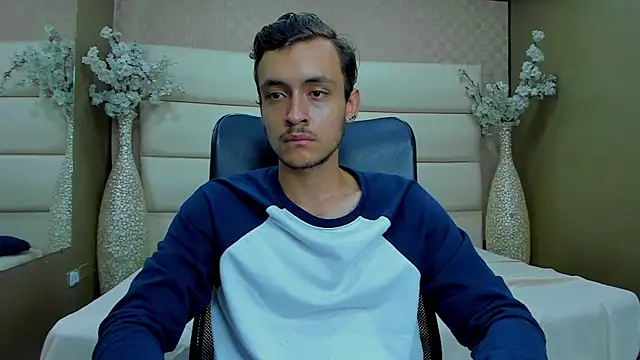 Desmon Clark online show from 02-02-25, 06:04