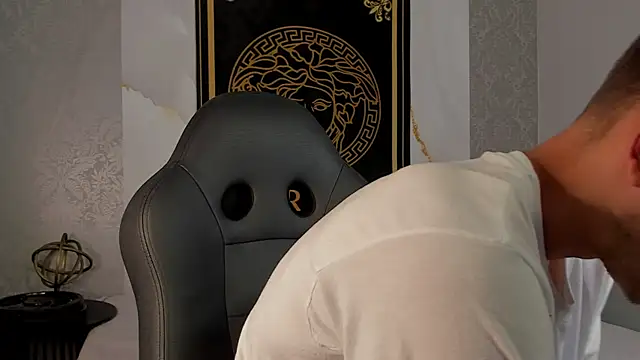 Desmon Clark online show from 02-24-25, 09:20