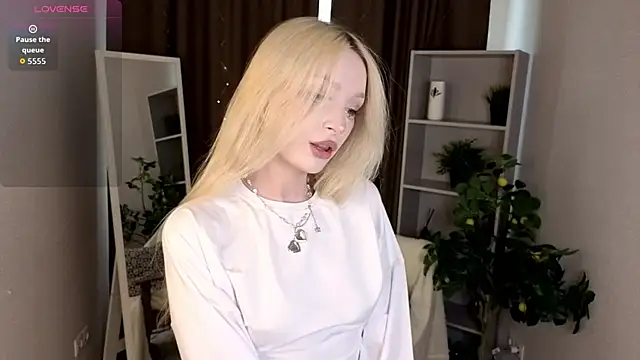 Naughty  Couplles online show from 04-22-26, 03:53