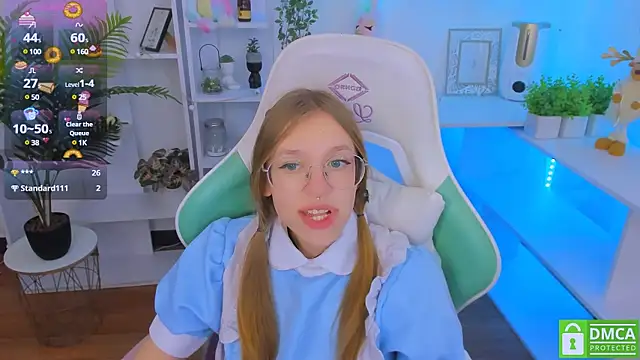 Snapshot of LayriantaVee chatting on 01-18-25, 11:00 LayriantaVee online show from 01-18-25, 11:00