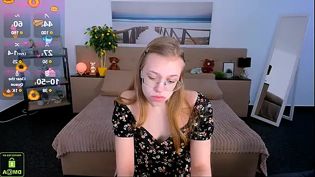 Snapshot of LayriantaVee chatting on 02-13-25, 07:03 LayriantaVee online show from 02-13-25, 07:03