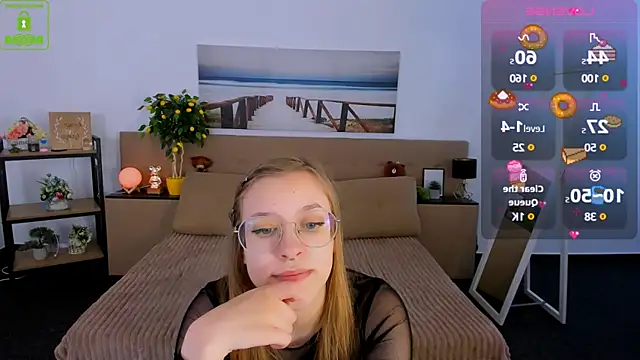 Snapshot of LayriantaVee chatting on 02-18-25, 10:05 LayriantaVee online show from 02-18-25, 10:05