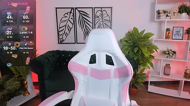 Snapshot of LayriantaVee chatting on 02-21-25, 06:51 LayriantaVee online show from 02-21-25, 06:51