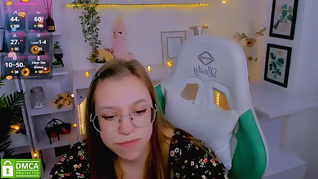 Snapshot of LayriantaVee chatting on 02-26-25, 01:08 LayriantaVee online show from 02-26-25, 01:08