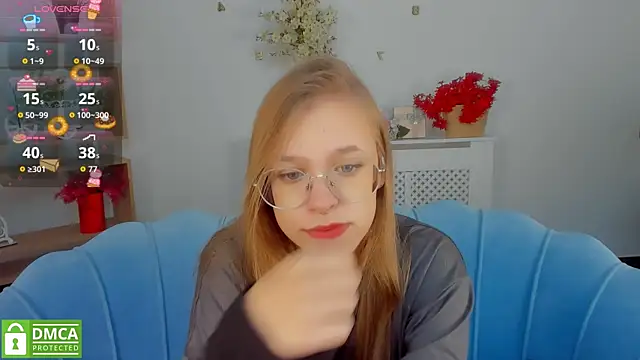 Snapshot of LayriantaVee chatting on 09-26-25, 06:06 LayriantaVee online show from 09-26-25, 06:06