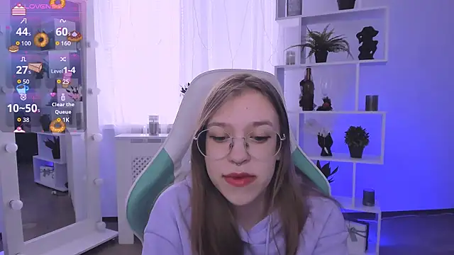 Snapshot of LayriantaVee chatting on 03-26-26, 07:03 LayriantaVee online show from 03-26-26, 07:03