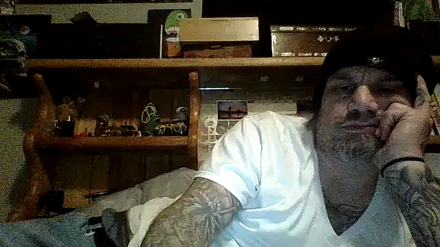 Snapshot of clitstitsandbongrips chatting on 12-11-24, 01:17 clitstitsandbongrips online show from 12-11-24, 01:17