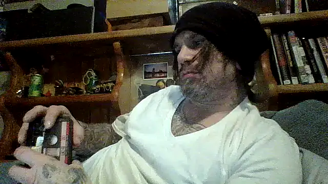 Snapshot of clitstitsandbongrips chatting on 12-11-24, 07:03 clitstitsandbongrips online show from 12-11-24, 07:03