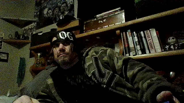 Snapshot of clitstitsandbongrips chatting on 12-17-24, 10:44 clitstitsandbongrips online show from 12-17-24, 10:44