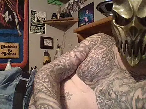 Snapshot of clitstitsandbongrips chatting on 02-17-25, 03:58 clitstitsandbongrips online show from 02-17-25, 03:58