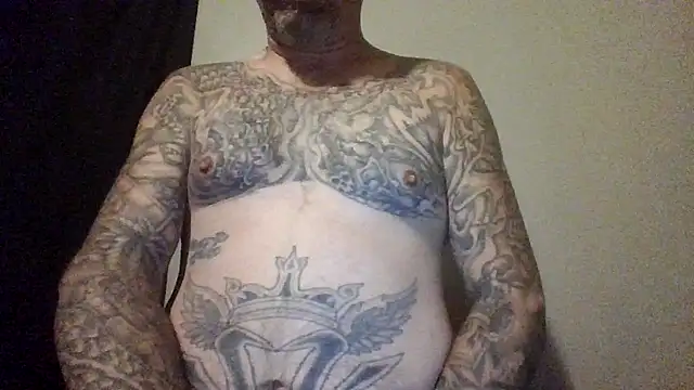 Snapshot of clitstitsandbongrips chatting on 09-14-25, 12:37 clitstitsandbongrips online show from 09-14-25, 12:37