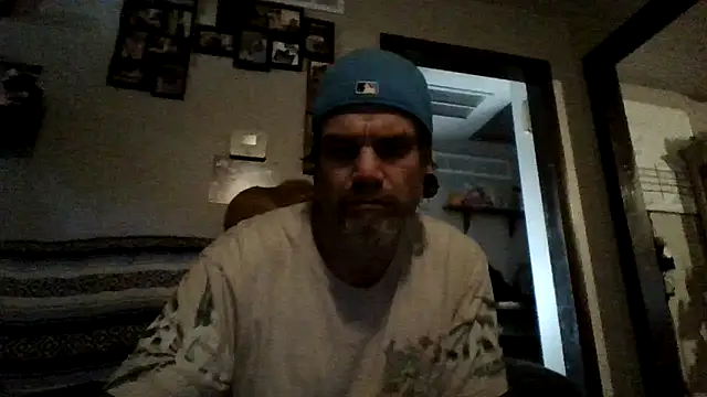 Snapshot of clitstitsandbongrips chatting on 10-05-25, 08:51 clitstitsandbongrips online show from 10-05-25, 08:51