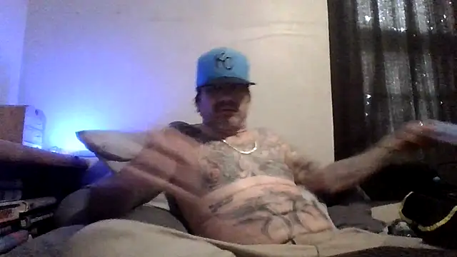 Snapshot of clitstitsandbongrips chatting on 11-05-25, 08:20 clitstitsandbongrips online show from 11-05-25, 08:20