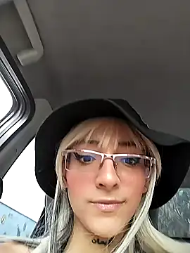 Dani pegin online show from 01-31-25, 04:06