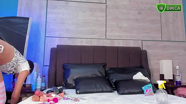 ZaritaLenon online show from 04-23-26, 08:22