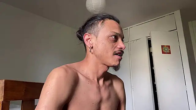 villanocat online show from 12-06-24, 07:56