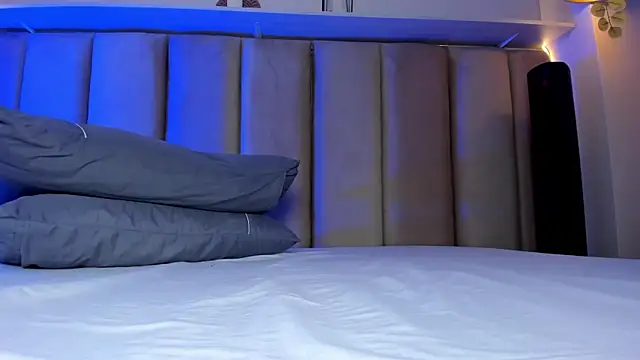 Snapshot of shysweets chatting on 10-02-25, 03:52 shysweets online show from 10-02-25, 03:52