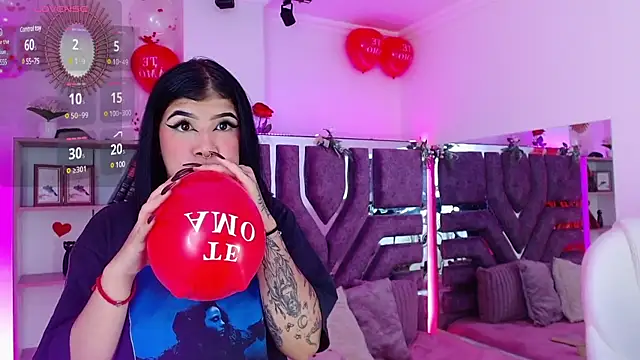 AliceWalker 11 online show from 02-07-25, 08:10