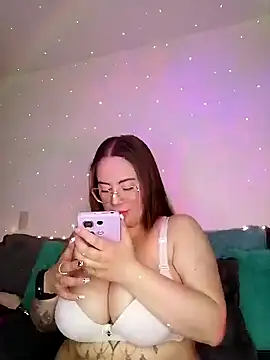 soofy   online show from 11-20-25, 03:28